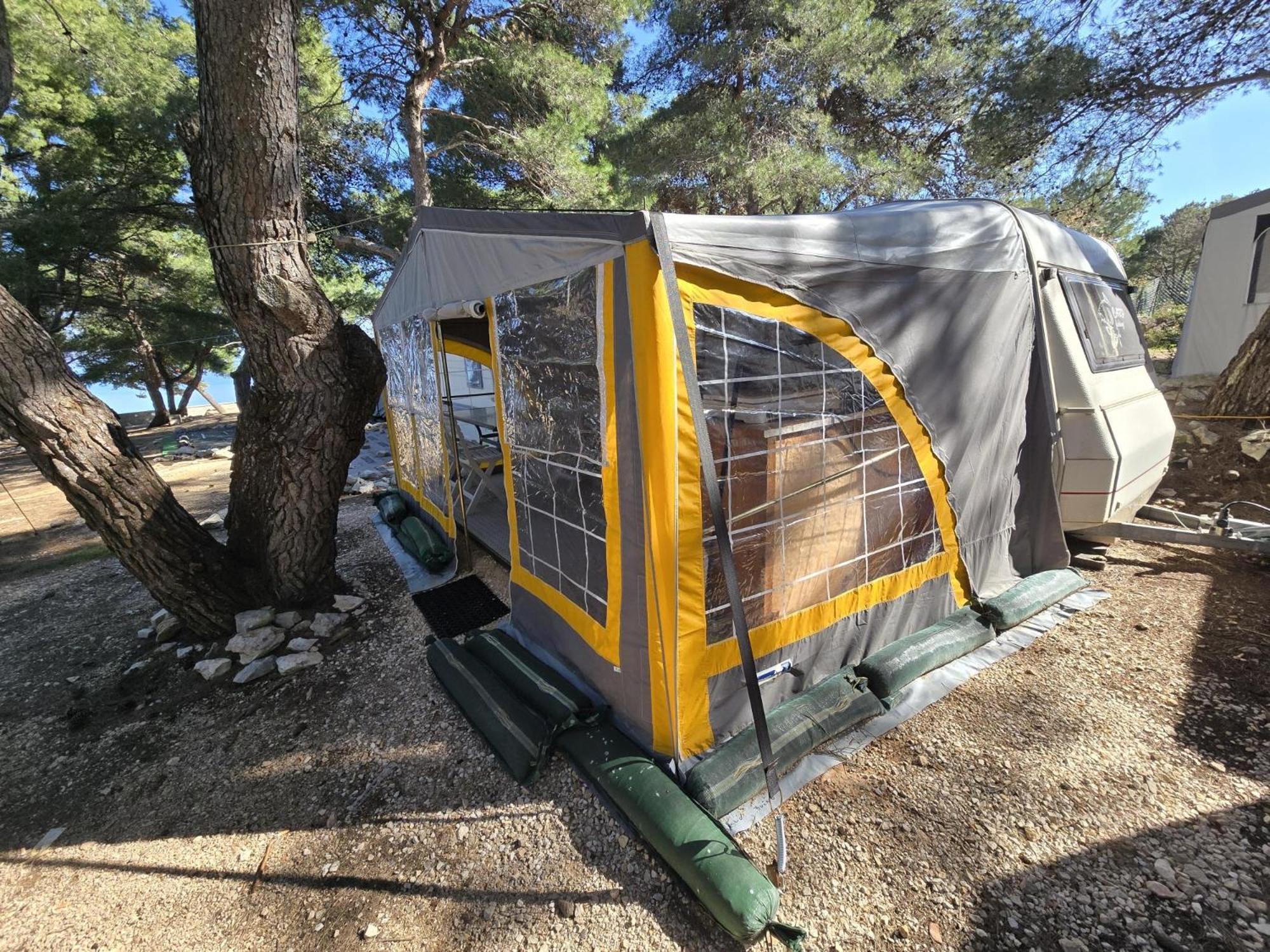 Caravan Near The Sea 2 Ugljan Exterior photo
