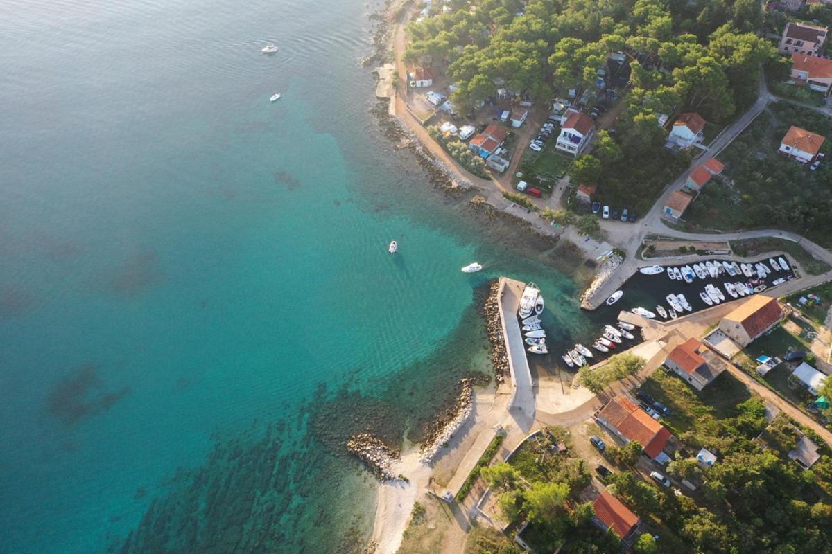 Caravan Near The Sea 2 Ugljan Exterior photo